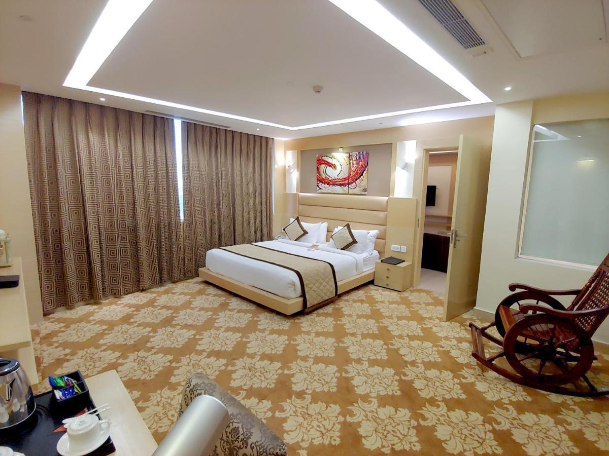 Hotel Patliputra Continental Patna  Eksteriør billede