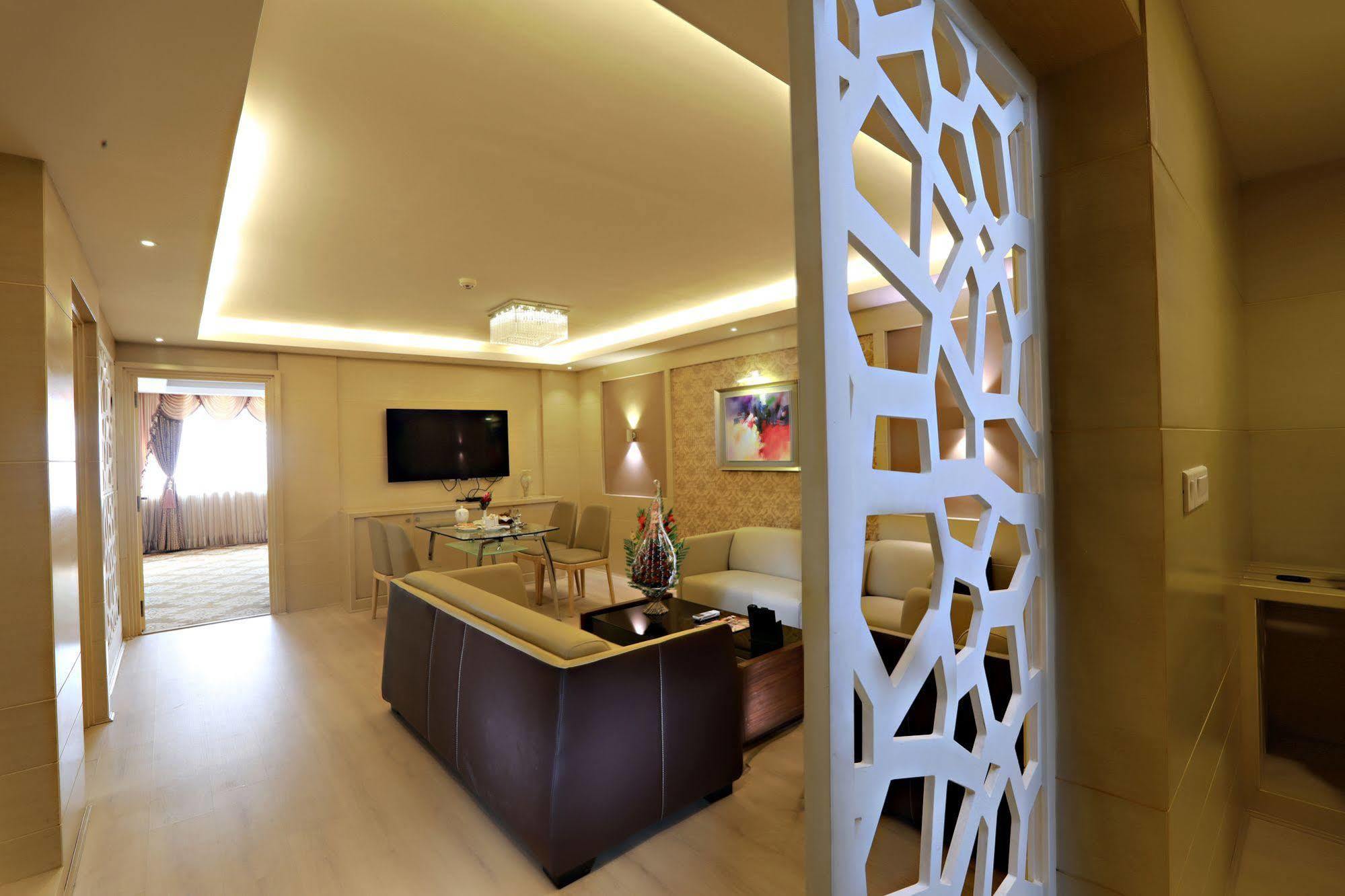 Hotel Patliputra Continental Patna  Eksteriør billede