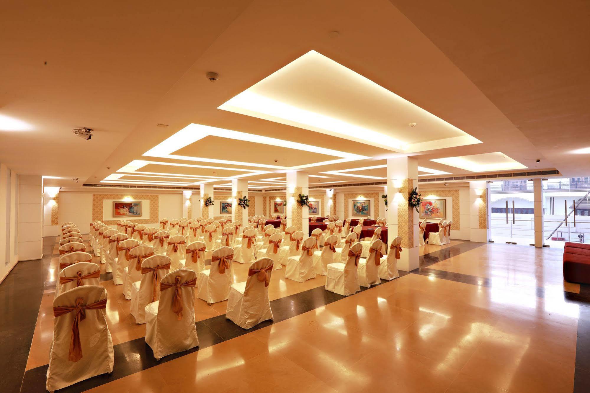 Hotel Patliputra Continental Patna  Eksteriør billede